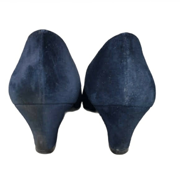 Salvatore Ferragamo Closed Toe Suede Slip-on Pumps - Picture 6 of 9